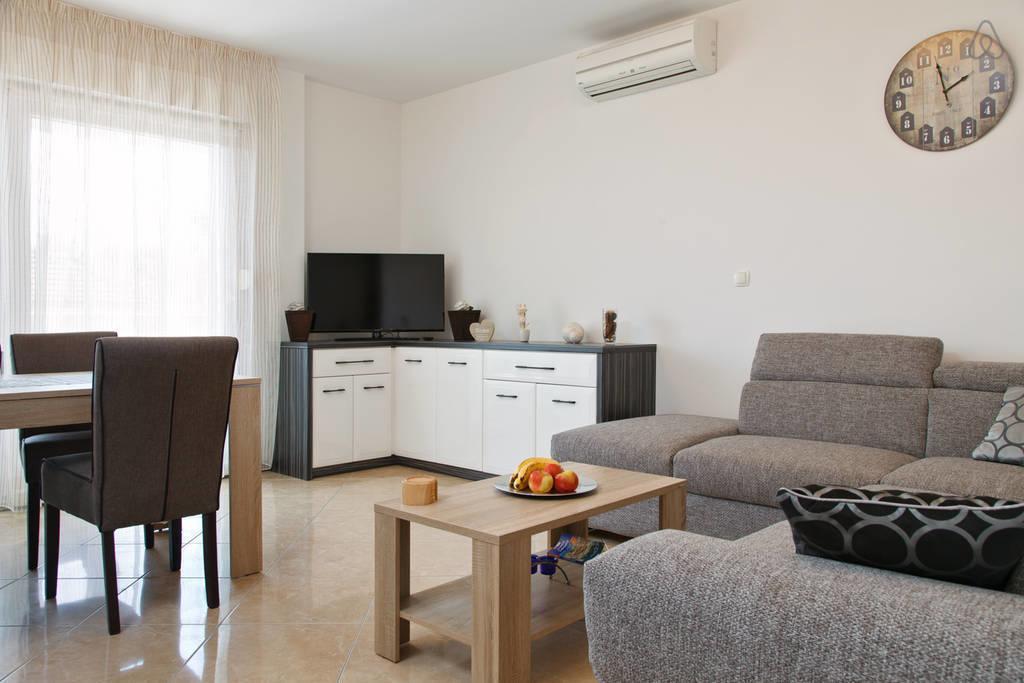 Apartment Lana Marina Szoba fotó